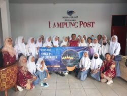 SMAN 1 Negeri Katon Belajar Jurnalistik di Lampung Post