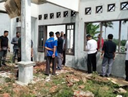 Komisi III DPRD Pesawaran,Tinjau Gedung Kantor Kecamatan Tegineneng yang Ambruk