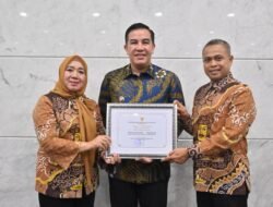 HUT ke-18, Pesawaran Dapat Kado Penghargaan KLA