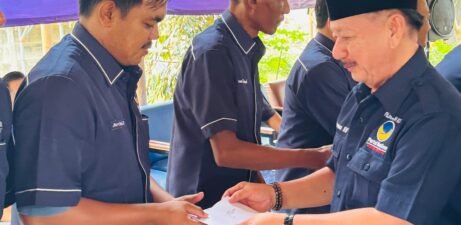 DPW Partai NasDem Lampung,Serahkan Insentif Operasional untuk 48 DPC