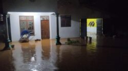 Gorong-Gorong Ambrol di Jalan Ahmad Yani Pesawaran Dibiarkan, Rumah Warga Kebanjiran Berulang Kali