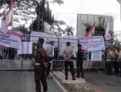 Sidang Pembuktian Dendi Ramadhona Cs Bergulir, LSMB Geruduk Kejati Lampung Desak Pengusutan Tuntas Korupsi SPAM