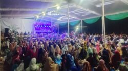 Maulid Nabi 1448 H di Bernung Meriah,Warga Gelar Pawai Obor
