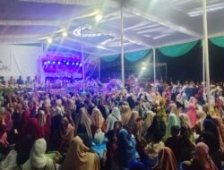 Maulid Nabi 1448 H di Bernung Meriah,Warga Gelar Pawai Obor